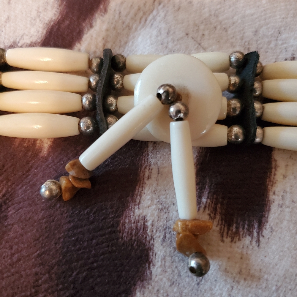 Native American Made Choker Boho Western Hippie Festival Charm Beads Necklace - Picture 3 of 4